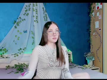 Nymphalean Chaturbate stream image from December 20, 2024
