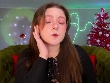 Tinkerbeeelle Chaturbate stream image from December 20, 2024