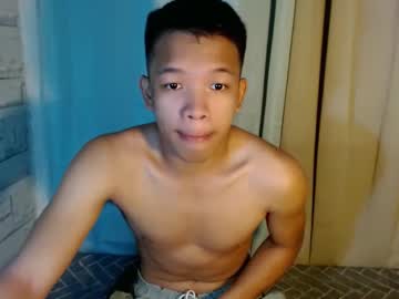 Urguy_Adrian Chaturbate stream image from December 20, 2024