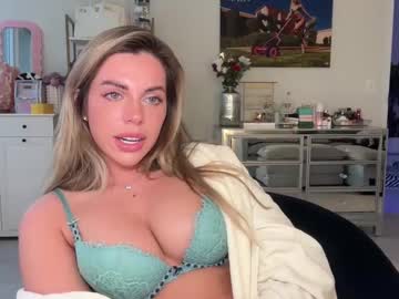 Allienicole Chaturbate stream image from December 20, 2024
