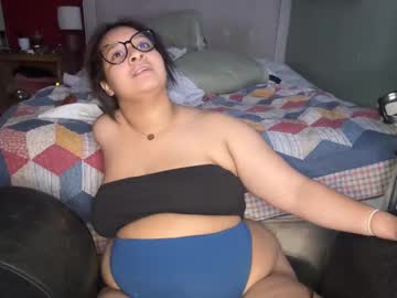 Lillenalove Chaturbate stream image from December 20, 2024