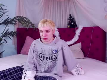 Lunar_Catt Chaturbate stream image from December 20, 2024
