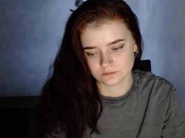 Miabrowwn Chaturbate stream image from December 20, 2024