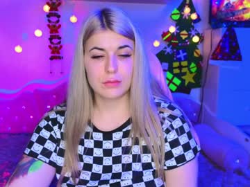 Pretty_Blond_ Chaturbate stream image from December 20, 2024