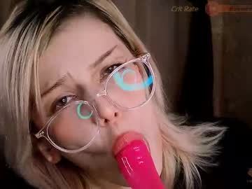 Tiinywhiiny Chaturbate stream image from December 20, 2024