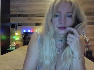 Truefoxyyy Chaturbate stream image from December 20, 2024