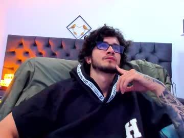 Loggan_Donnelly Chaturbate stream image from December 20, 2024
