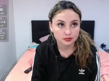 Mel_Hook Chaturbate stream image from December 20, 2024