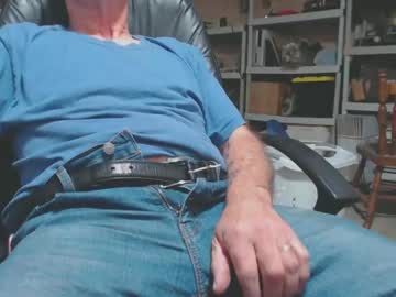 Mike694fun Chaturbate stream image from December 20, 2024