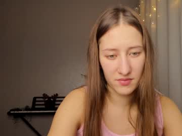 Adellqueen Chaturbate stream image from December 20, 2024