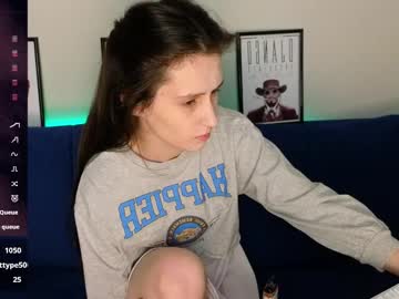Ginnyg_ Chaturbate stream image from December 20, 2024