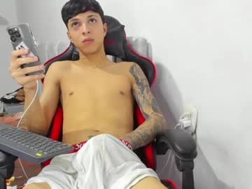 Tayler_West Chaturbate stream image from December 20, 2024
