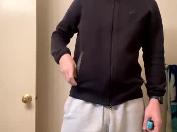 Yungstudbev Chaturbate stream image from December 20, 2024