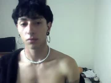 Boy_Fox_Guys Chaturbate stream image from December 21, 2024