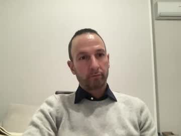 Peppinslosqualo Chaturbate stream image from December 21, 2024