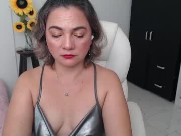 Ana_Hotmilfx Chaturbate stream image from December 21, 2024