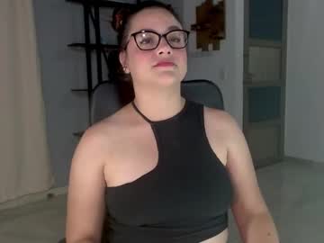 Hillary_12 Chaturbate stream image from December 21, 2024
