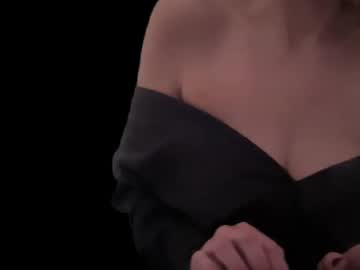 Leahsweetvibe Chaturbate stream image from December 21, 2024