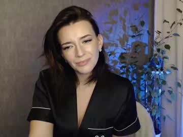 Elinapretty Chaturbate stream image from December 21, 2024