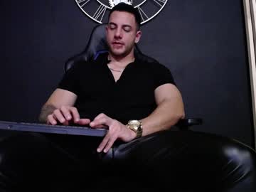 Maxxxpowerful Chaturbate stream image from December 21, 2024