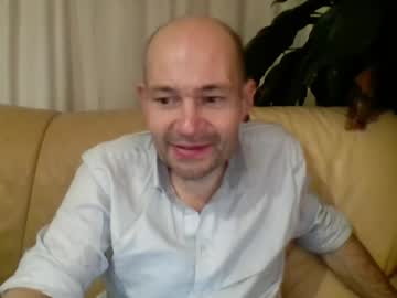 Meloveu3301 Chaturbate stream image from December 21, 2024