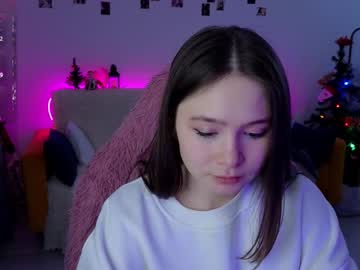 Shyvivi_ Chaturbate stream image from December 21, 2024