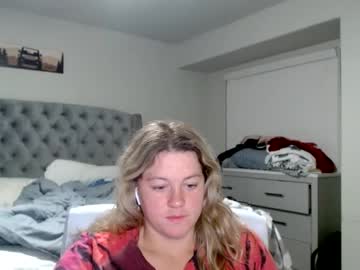 Thatprettyblondegirl Chaturbate stream image from December 21, 2024