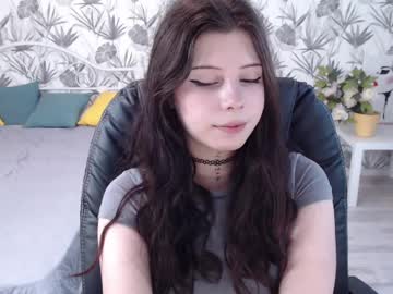 Alicewillsen Chaturbate stream image from December 21, 2024