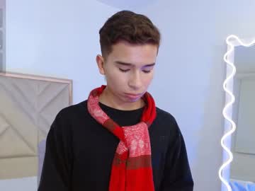 Jayden_Tay Chaturbate stream image from December 21, 2024