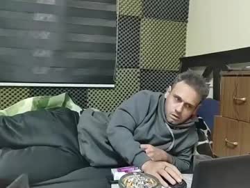 Cezar46 Chaturbate stream image from December 21, 2024