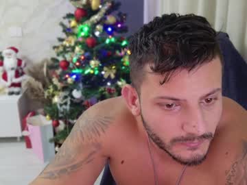 Travissholden Chaturbate stream image from December 21, 2024