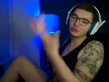 Liamnotsonormal Chaturbate stream image from December 21, 2024