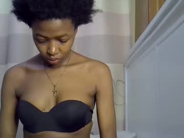 Pretty_Petite24 Chaturbate stream image from December 21, 2024