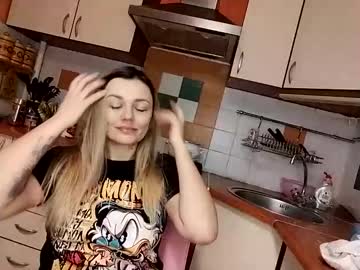 Krisssexi Chaturbate stream image from December 21, 2024