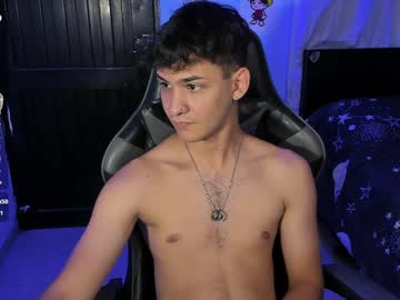 Randallstone Chaturbate stream image from December 21, 2024