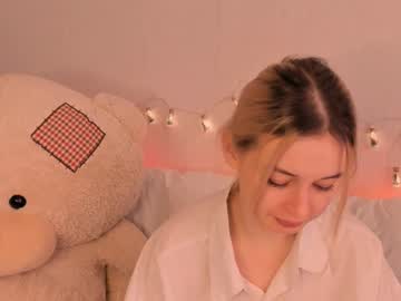 Julia_Fires Chaturbate stream image from December 21, 2024