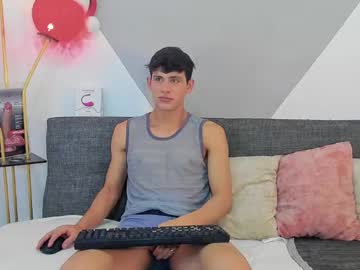 Loganoficialx Chaturbate stream image from December 21, 2024