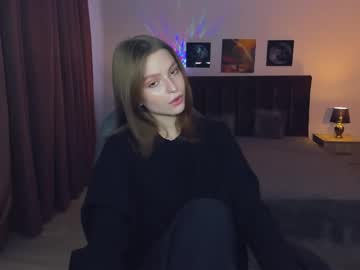 Mollydangerous Chaturbate stream image from December 21, 2024