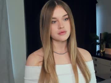 Sheenaeast Chaturbate stream image from December 21, 2024