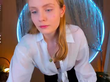 Katrinfjord Chaturbate stream image from December 21, 2024