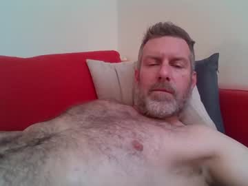 Redandbluecloud Chaturbate stream image from December 21, 2024