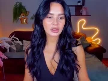 Adelinasmart Chaturbate stream image from December 21, 2024