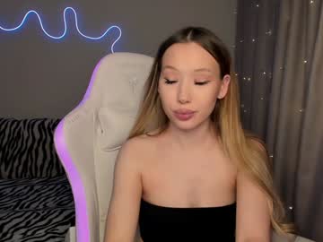 Neyrmina Chaturbate stream image from December 21, 2024