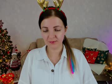 Youruniversee Chaturbate stream image from December 21, 2024