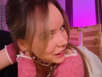 Milly_Shy Chaturbate stream image from December 21, 2024