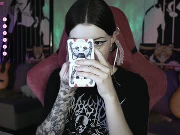 Prettybones Chaturbate stream image from December 21, 2024