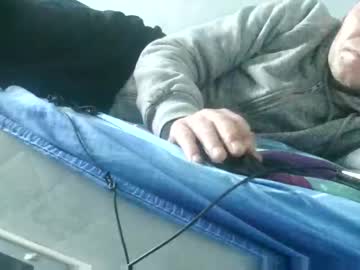 Arturas025 Chaturbate stream image from December 21, 2024