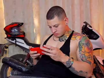 Kaledd_Musclee Chaturbate stream image from December 21, 2024