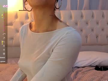 Savagequeenbee7 Chaturbate stream image from December 21, 2024
