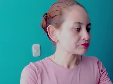 Zoe_Jones2 Chaturbate stream image from December 21, 2024